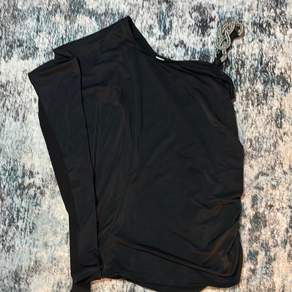 Elegant Black One-Shoulder Dress